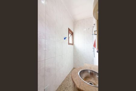 Casa à venda com 368m², 4 quartos e 10 vagas Casa à venda com 368m², 4 quartos e 10 vagasBanheiro 1
