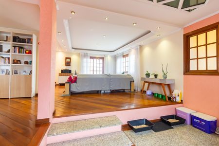 Casa à venda com 368m², 4 quartos e 10 vagas Casa à venda com 368m², 4 quartos e 10 vagasSala