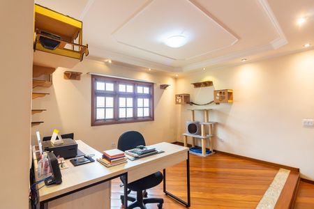 Casa à venda com 368m², 4 quartos e 10 vagas Casa à venda com 368m², 4 quartos e 10 vagasSala