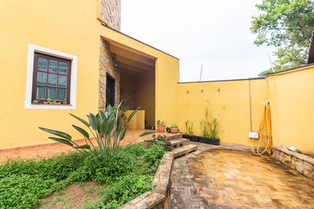 Casa à venda com 368m², 4 quartos e 10 vagas Casa à venda com 368m², 4 quartos e 10 vagasJardim