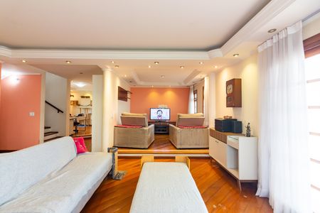 Casa à venda com 368m², 4 quartos e 10 vagas Casa à venda com 368m², 4 quartos e 10 vagasSala