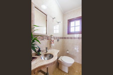 Casa à venda com 368m², 4 quartos e 10 vagas Casa à venda com 368m², 4 quartos e 10 vagasLavabo