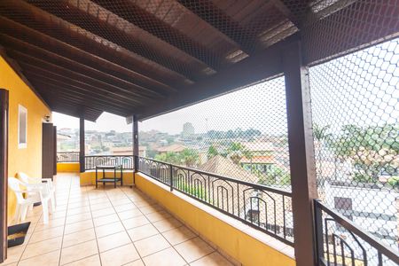 Casa à venda com 368m², 4 quartos e 10 vagas Casa à venda com 368m², 4 quartos e 10 vagasvaranda 2