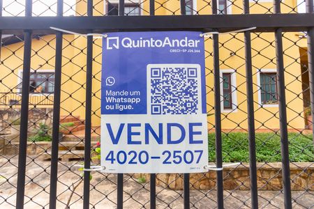 Casa à venda com 368m², 4 quartos e 10 vagas Casa à venda com 368m², 4 quartos e 10 vagasPlaca