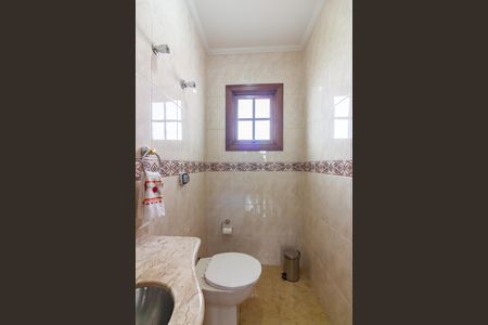 Casa à venda com 368m², 4 quartos e 10 vagas Casa à venda com 368m², 4 quartos e 10 vagasLavabo