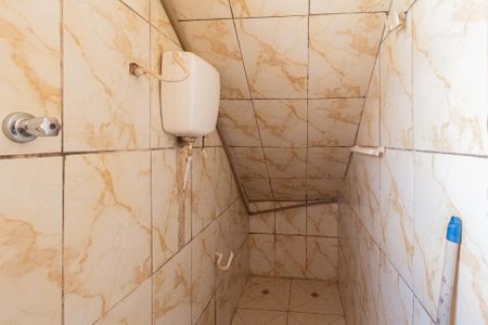 Banheiro de casa para alugar com 1 quarto, 27m² em Vila Menck, Osasco