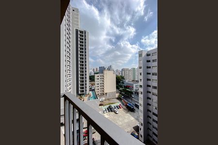 Varanda de kitnet/studio para alugar com 1 quarto, 30m² em Barra Funda, São Paulo
