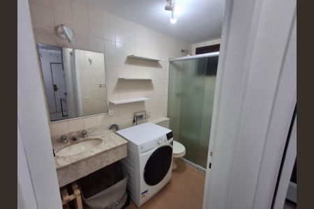 Banheiro de apartamento para alugar com 1 quarto, 43m² em Jardim Paulista, São Paulo