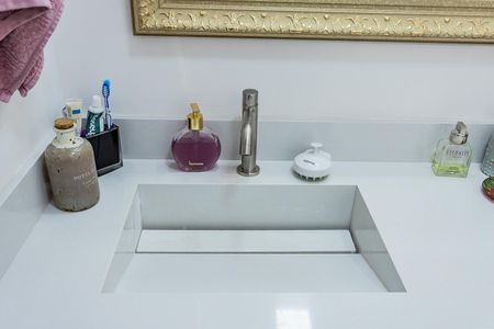 Apartamento à venda com 72m², 2 quartos e 1 vaga Apartamento à venda com 72m², 2 quartos e 1 vagaBanheiro