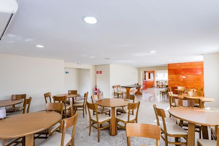 Apartamento à venda com 72m², 2 quartos e 1 vaga Apartamento à venda com 72m², 2 quartos e 1 vagaSalão de festas