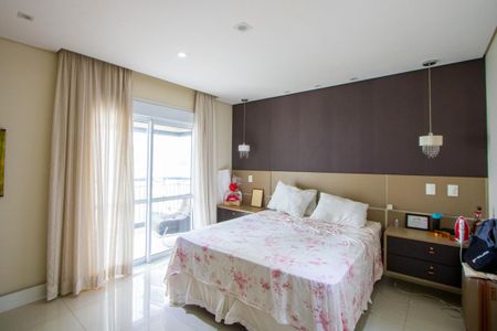 Apartamento à venda com 236m², 3 quartos e 4 vagas Apartamento à venda com 236m², 3 quartos e 4 vagasQuarto 1 - Suíte