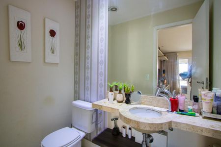 Apartamento à venda com 236m², 3 quartos e 4 vagas Apartamento à venda com 236m², 3 quartos e 4 vagasLavabo