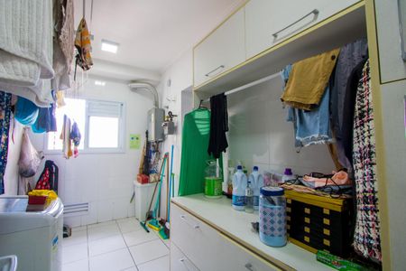 Apartamento à venda com 236m², 3 quartos e 4 vagas Apartamento à venda com 236m², 3 quartos e 4 vagasÁrea de serviço