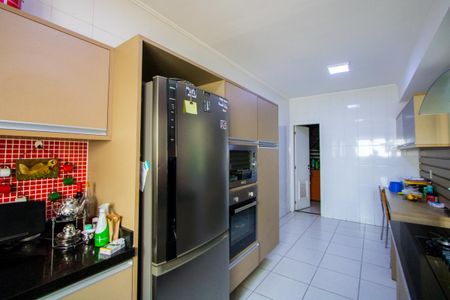 Apartamento à venda com 236m², 3 quartos e 4 vagas Apartamento à venda com 236m², 3 quartos e 4 vagasCozinha