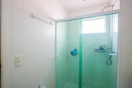 Apartamento à venda com 236m², 3 quartos e 4 vagas Apartamento à venda com 236m², 3 quartos e 4 vagasBanheiro do quarto 2