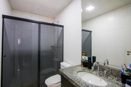 Apartamento à venda com 236m², 3 quartos e 4 vagas Apartamento à venda com 236m², 3 quartos e 4 vagasBanheiro do quarto 3