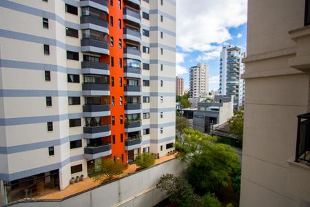 Apartamento à venda com 236m², 3 quartos e 4 vagas Apartamento à venda com 236m², 3 quartos e 4 vagasVista do quarto 3