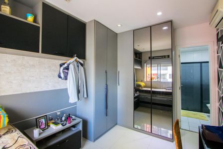 Apartamento à venda com 236m², 3 quartos e 4 vagas Apartamento à venda com 236m², 3 quartos e 4 vagasQuarto 3 - Suíte