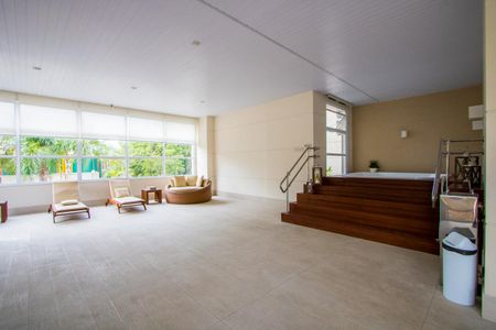 Apartamento à venda com 236m², 3 quartos e 4 vagas Apartamento à venda com 236m², 3 quartos e 4 vagasÁrea comum