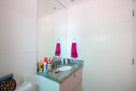 Apartamento à venda com 236m², 3 quartos e 4 vagas Apartamento à venda com 236m², 3 quartos e 4 vagasBanheiro do quarto 2
