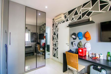 Apartamento à venda com 236m², 3 quartos e 4 vagas Apartamento à venda com 236m², 3 quartos e 4 vagasQuarto 3 - Suíte