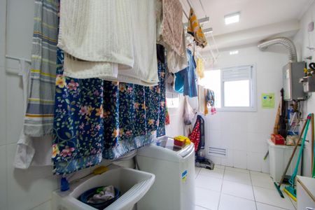 Apartamento à venda com 236m², 3 quartos e 4 vagas Apartamento à venda com 236m², 3 quartos e 4 vagasÁrea de serviço