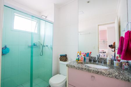 Apartamento à venda com 236m², 3 quartos e 4 vagas Apartamento à venda com 236m², 3 quartos e 4 vagasBanheiro do quarto 2