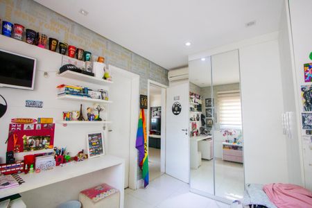 Apartamento à venda com 236m², 3 quartos e 4 vagas Apartamento à venda com 236m², 3 quartos e 4 vagasQuarto 2 - Suíte
