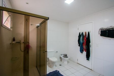 Apartamento à venda com 236m², 3 quartos e 4 vagas Apartamento à venda com 236m², 3 quartos e 4 vagasBanheiro do Quarto 1