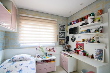 Apartamento à venda com 236m², 3 quartos e 4 vagas Apartamento à venda com 236m², 3 quartos e 4 vagasQuarto 2 - Suíte