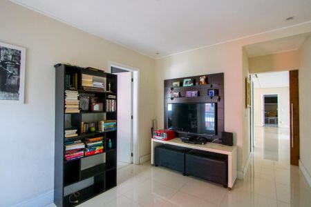 Apartamento à venda com 236m², 3 quartos e 4 vagas Apartamento à venda com 236m², 3 quartos e 4 vagasHall da área íntima