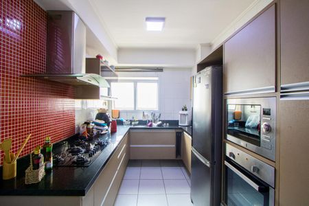Apartamento à venda com 236m², 3 quartos e 4 vagas Apartamento à venda com 236m², 3 quartos e 4 vagasCozinha