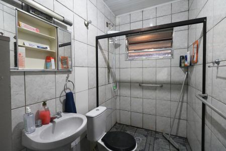 Banheiro de casa à venda com 4 quartos, 170m² em Vila Nogueira, Diadema