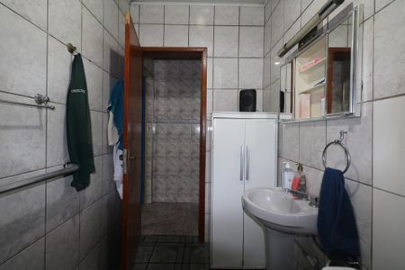 Banheiro de casa à venda com 4 quartos, 170m² em Vila Nogueira, Diadema