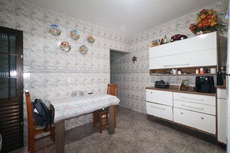 Casa à venda com 170m², 4 quartos e 3 vagasCozinha