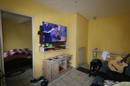 Casa à venda com 170m², 4 quartos e 3 vagasCasa 02