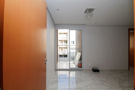 Entrada de apartamento para alugar com 2 quartos, 47m² em Rio Cotia, Cotia