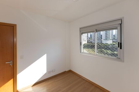 Apartamento à venda com 126m², 3 quartos e 2 vagasQuarto 2