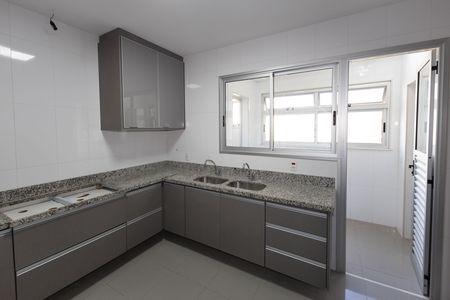 Apartamento à venda com 126m², 3 quartos e 2 vagasCozinha