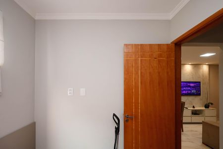 Quarto 1 de apartamento para alugar com 2 quartos, 36m² em Vila Mazzei, São Paulo