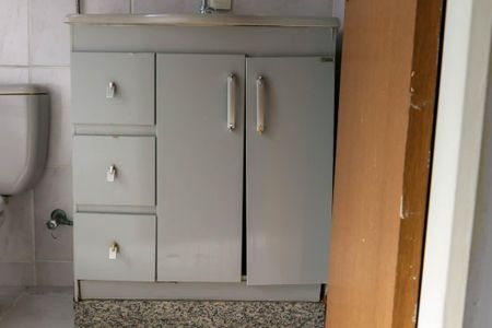 Apartamento à venda com 77m², 3 quartos e 1 vaga Apartamento à venda com 77m², 3 quartos e 1 vagaBanheiro