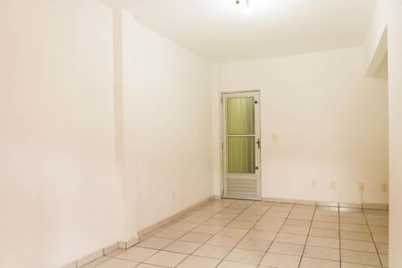 Apartamento à venda com 77m², 3 quartos e 1 vaga Apartamento à venda com 77m², 3 quartos e 1 vagaSala