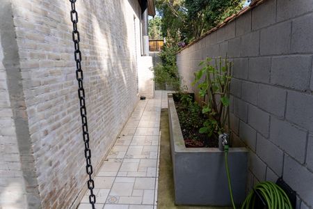 Casa de condomínio para alugar com 500m², 3 quartos e 2 vagasQuintal