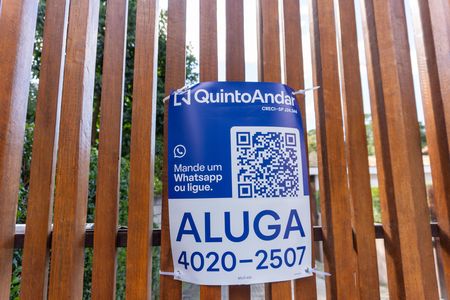 Casa de condomínio para alugar com 500m², 3 quartos e 2 vagasFachada