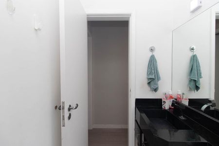 Casa de condomínio à venda com 110m², 3 quartos e 2 vagasBanheiro Social