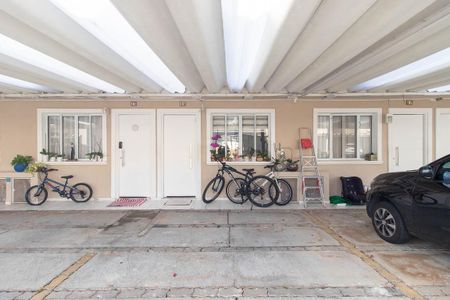 Casa de condomínio à venda com 110m², 3 quartos e 2 vagasGaragem