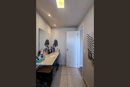 Apartamento à venda com 123m², 3 quartos e 2 vagas Apartamento à venda com 123m², 3 quartos e 2 vagasBanheiro da Suíte