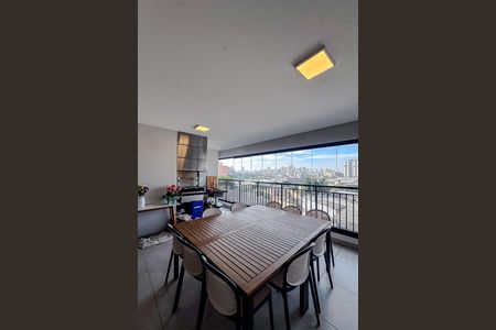 Apartamento à venda com 123m², 3 quartos e 2 vagas Apartamento à venda com 123m², 3 quartos e 2 vagasVaranda da Sala