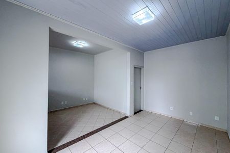 Casa à venda com 134m², 2 quartos e 1 vagaSala