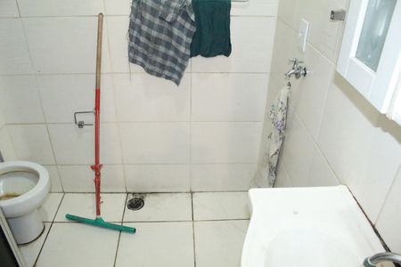 Banheiro de apartamento à venda com 1 quarto, 43m² em Santa Ifigênia, São Paulo